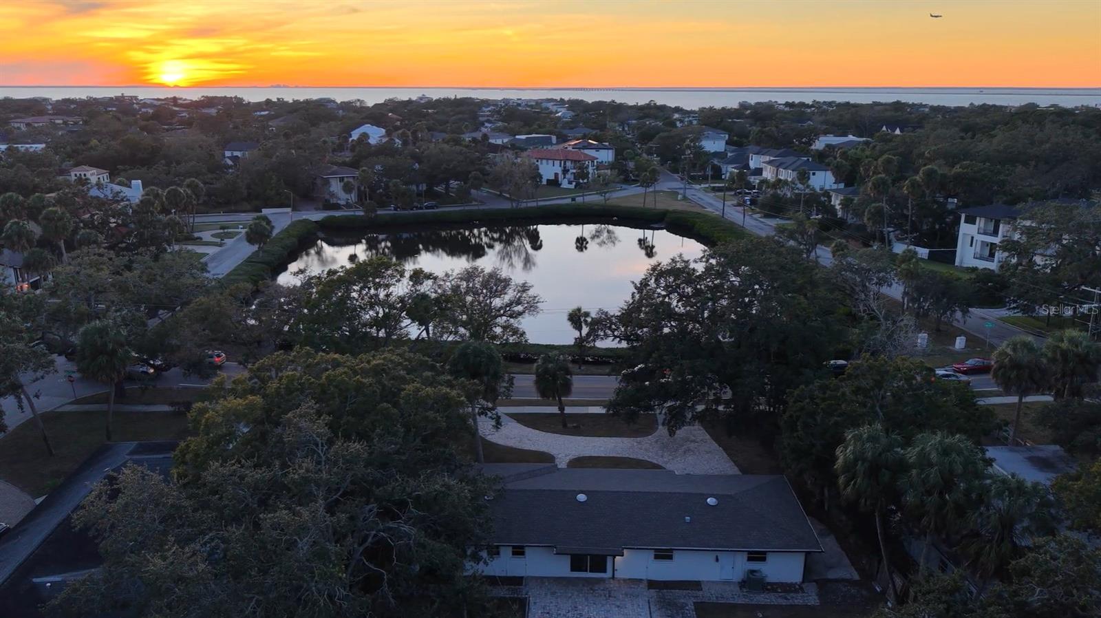 Image 21 of 24 For 2604 West Shore Boulevard