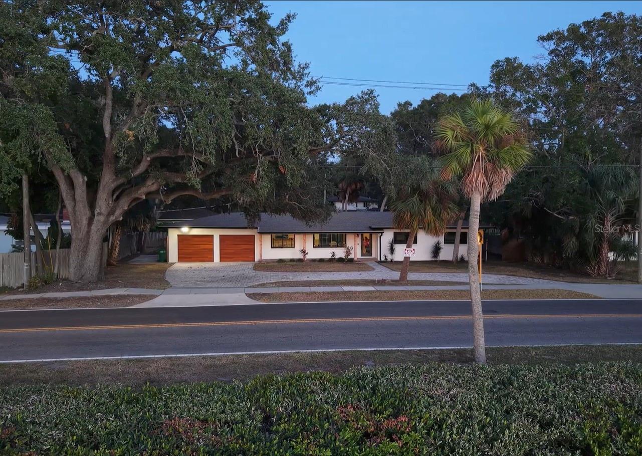 Image 4 of 24 For 2604 West Shore Boulevard