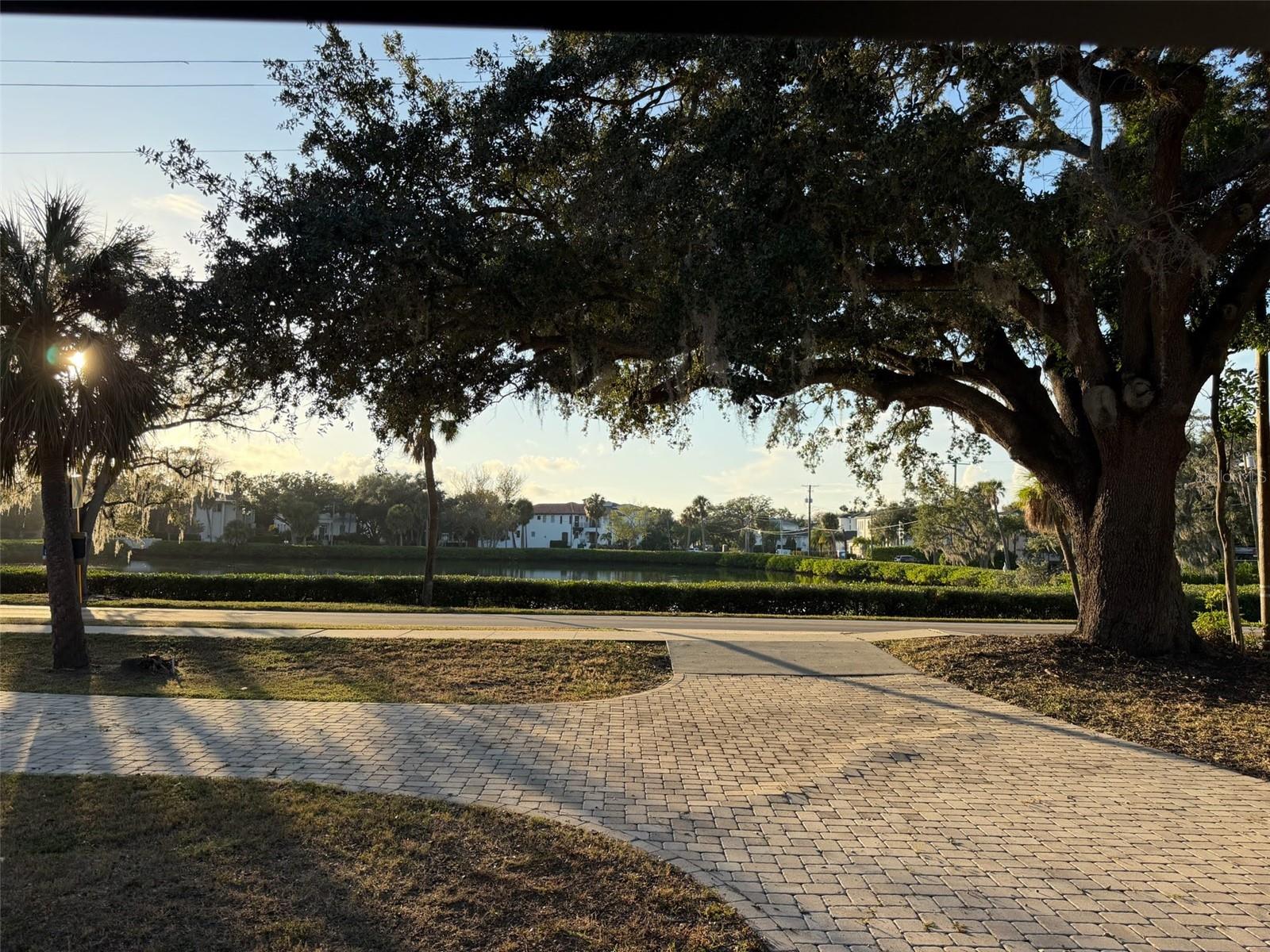 Image 5 of 24 For 2604 West Shore Boulevard