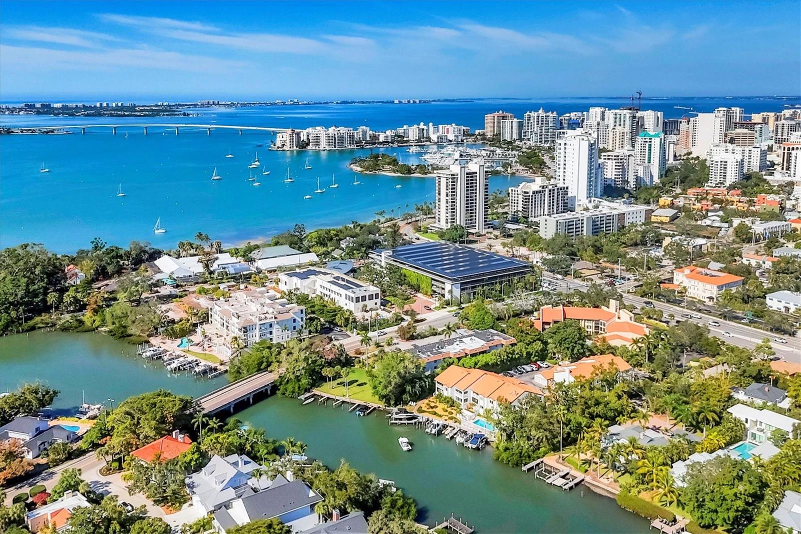 Image 25 of 26 For 862 Hudson Avenue 862