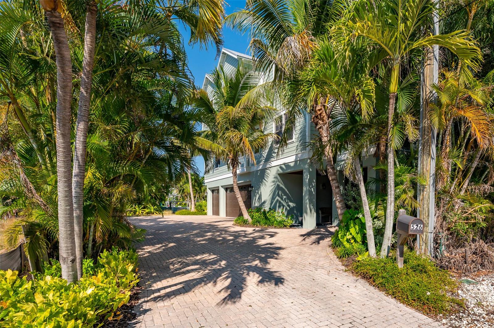 Image 10 of 99 For 526 56th Street