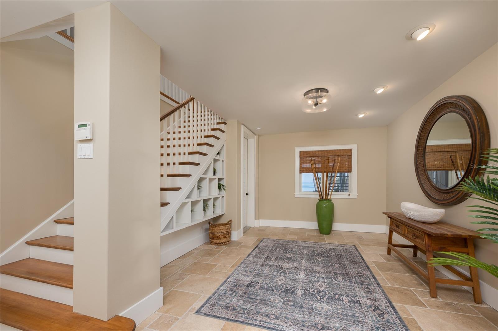 Image 17 of 99 For 526 56th Street