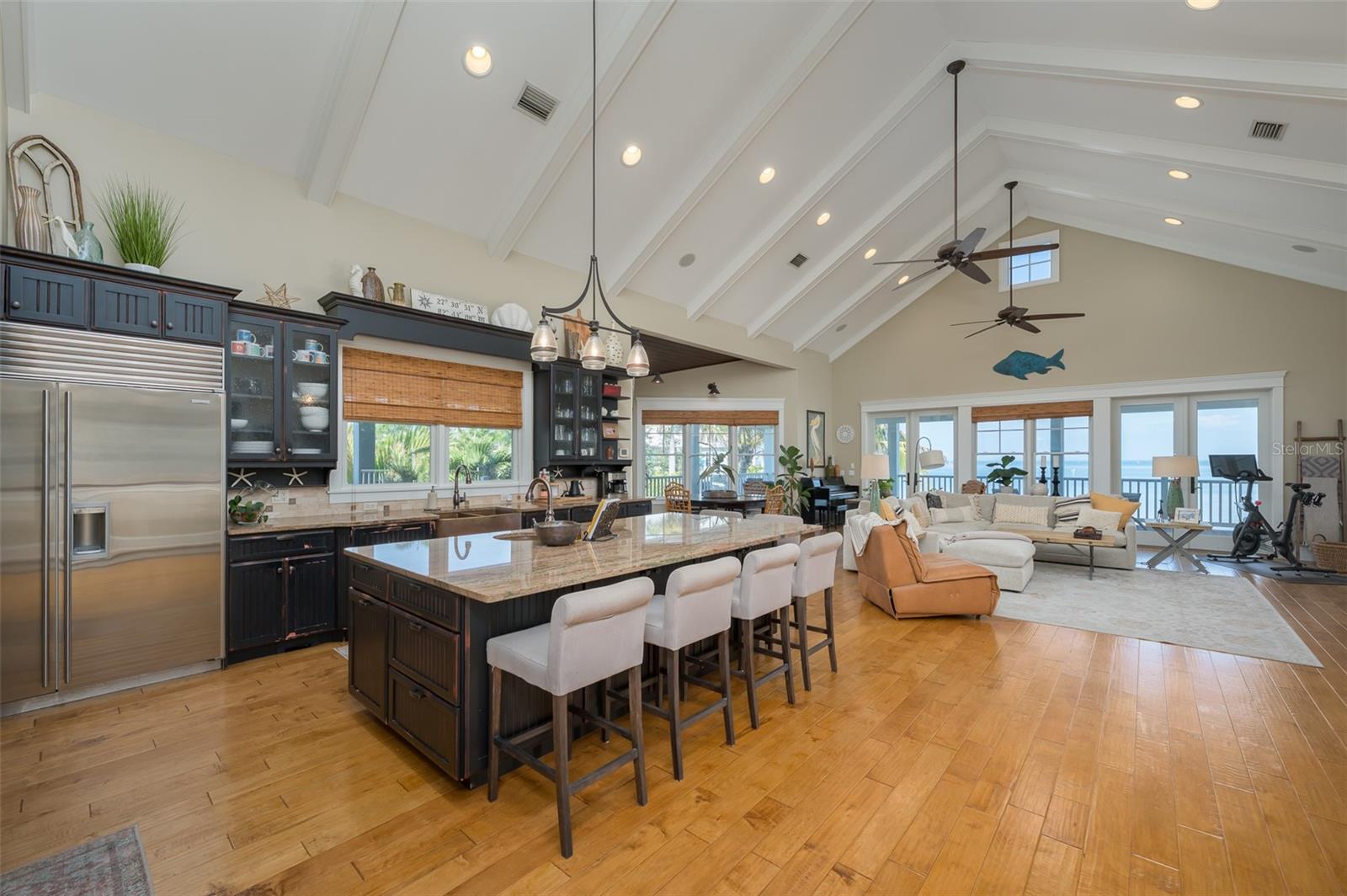 Image 20 of 99 For 526 56th Street