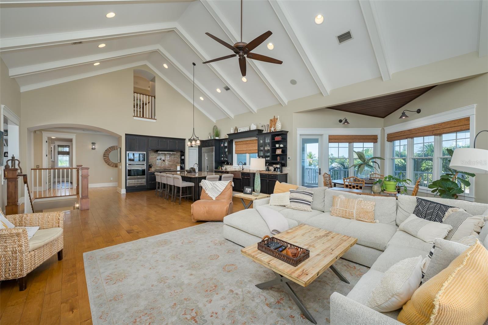 Image 24 of 99 For 526 56th Street