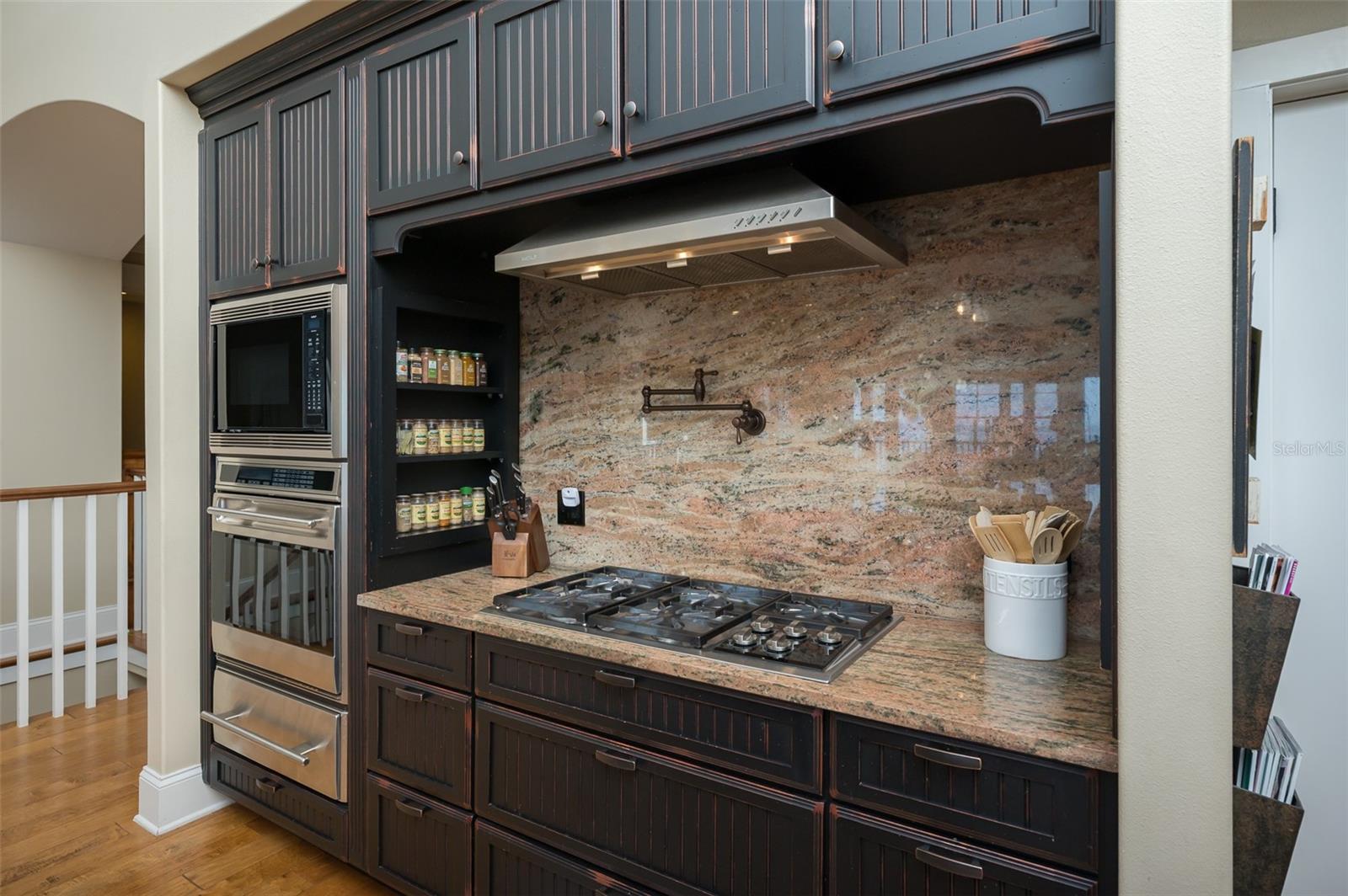 Image 29 of 99 For 526 56th Street