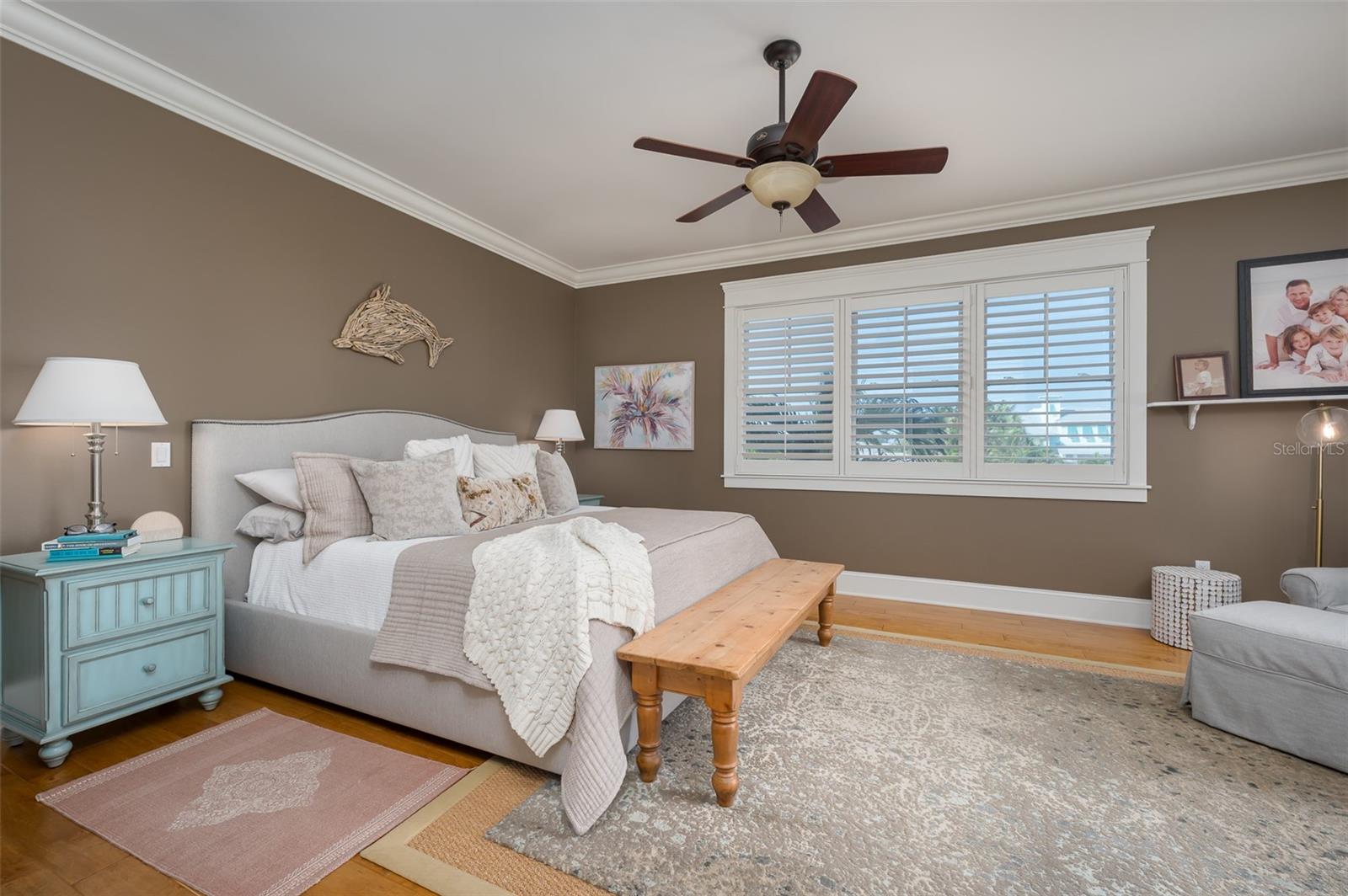 Image 33 of 99 For 526 56th Street