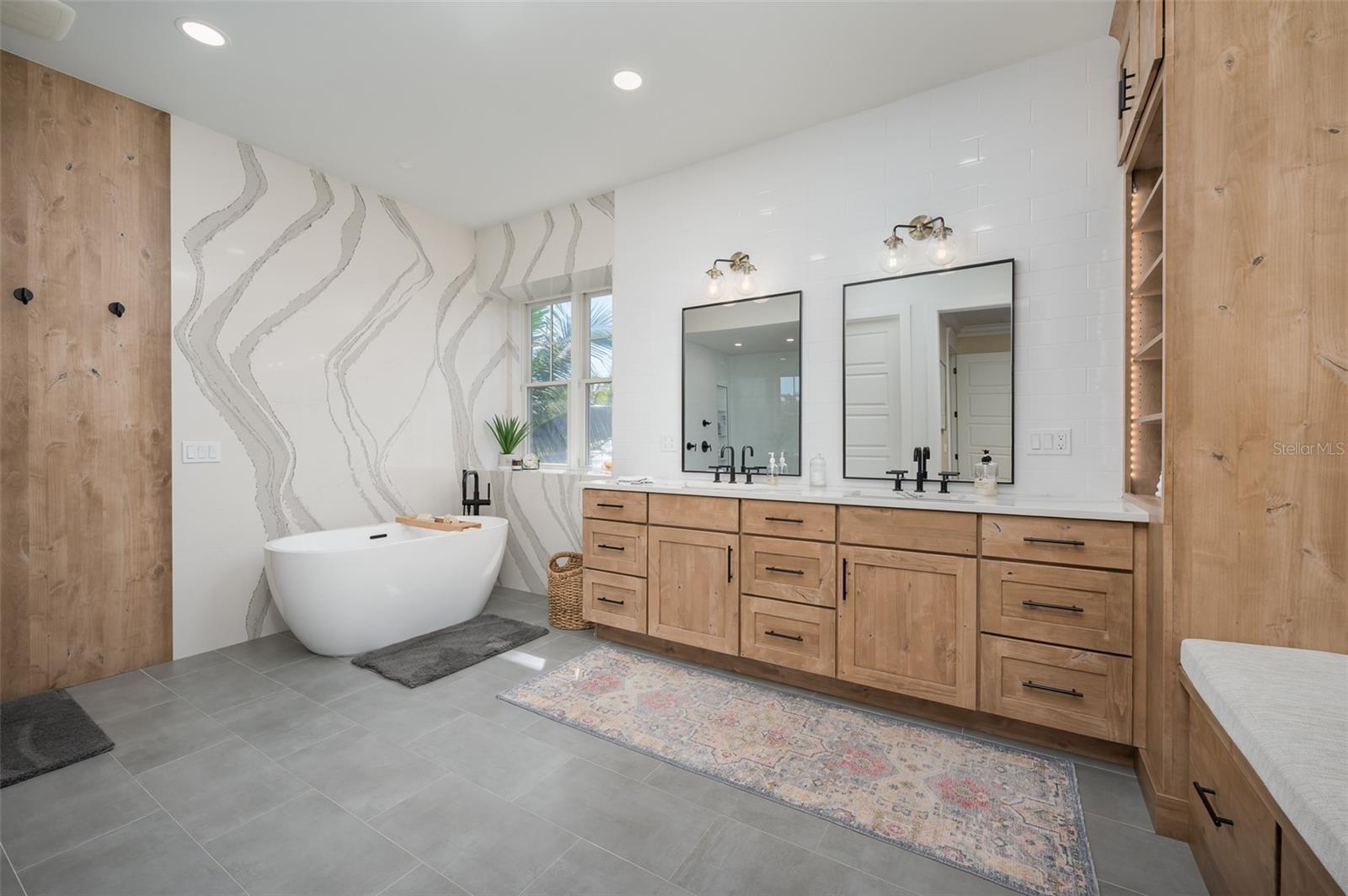 Image 36 of 99 For 526 56th Street