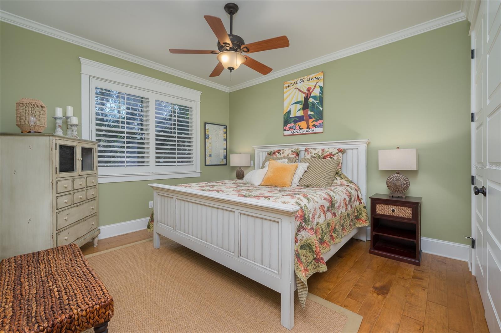 Image 41 of 99 For 526 56th Street