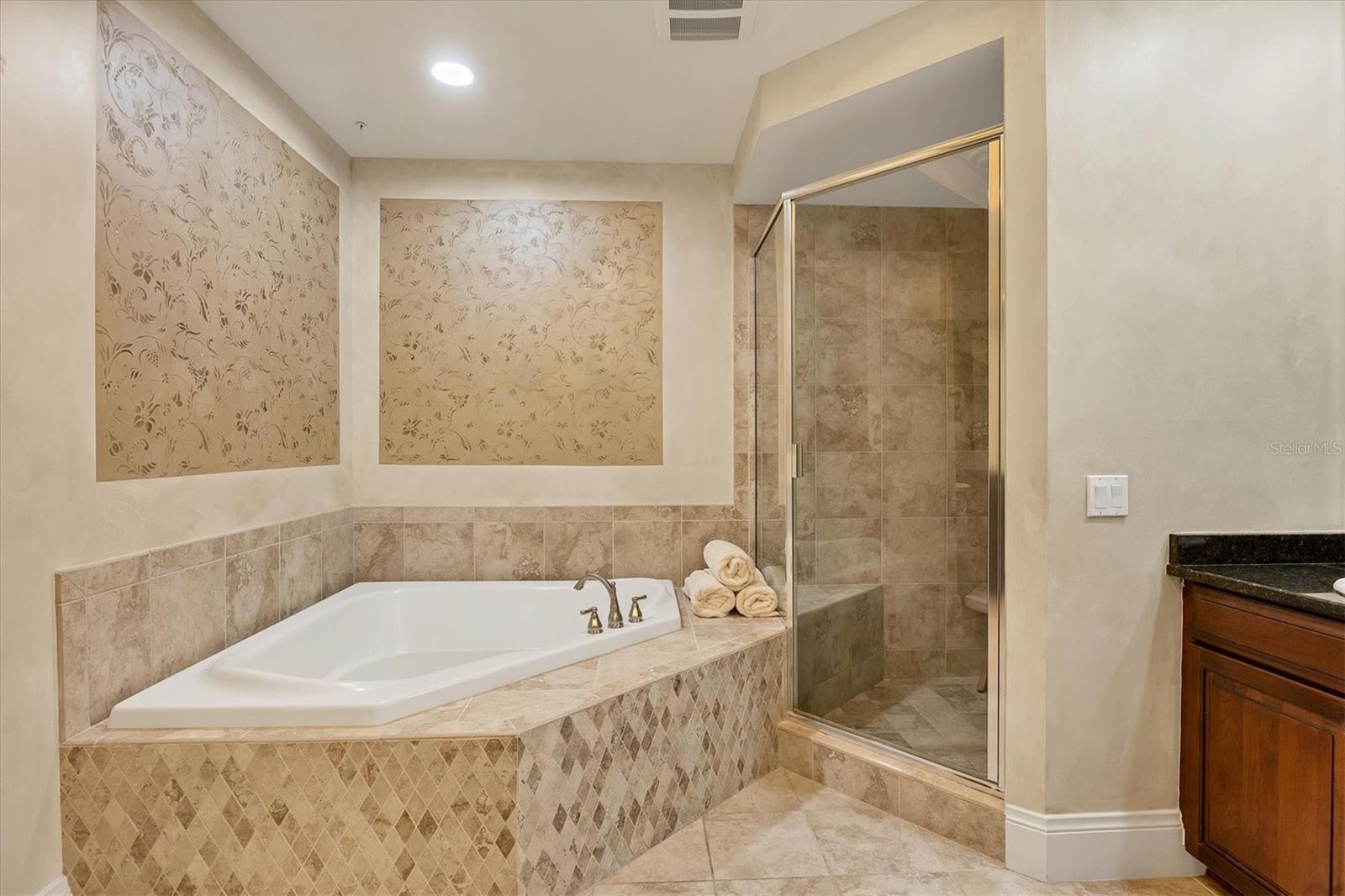 Image 21 of 57 For 140 Riviera Dunes Way 1001