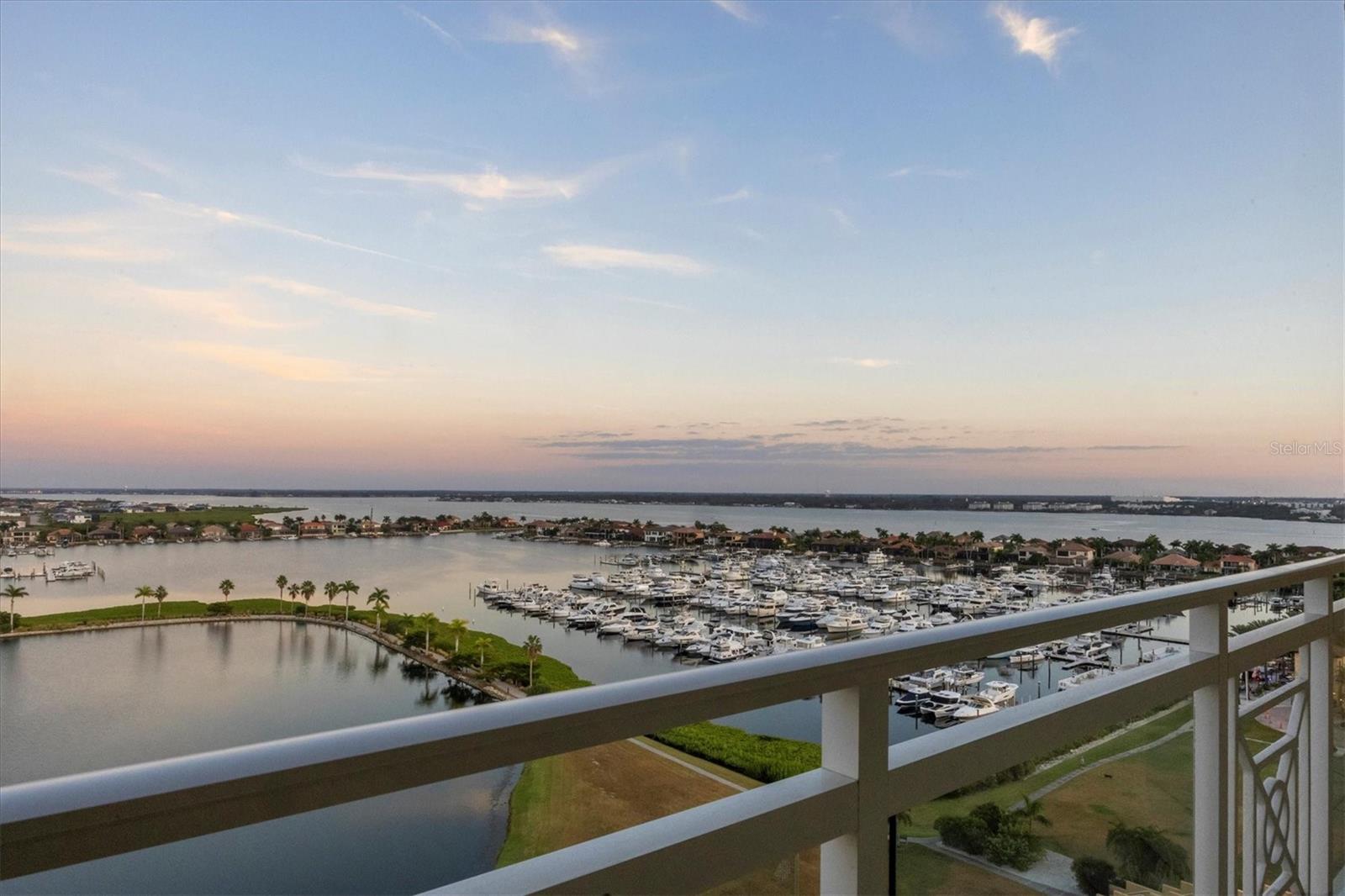 Image 31 of 57 For 140 Riviera Dunes Way 1001