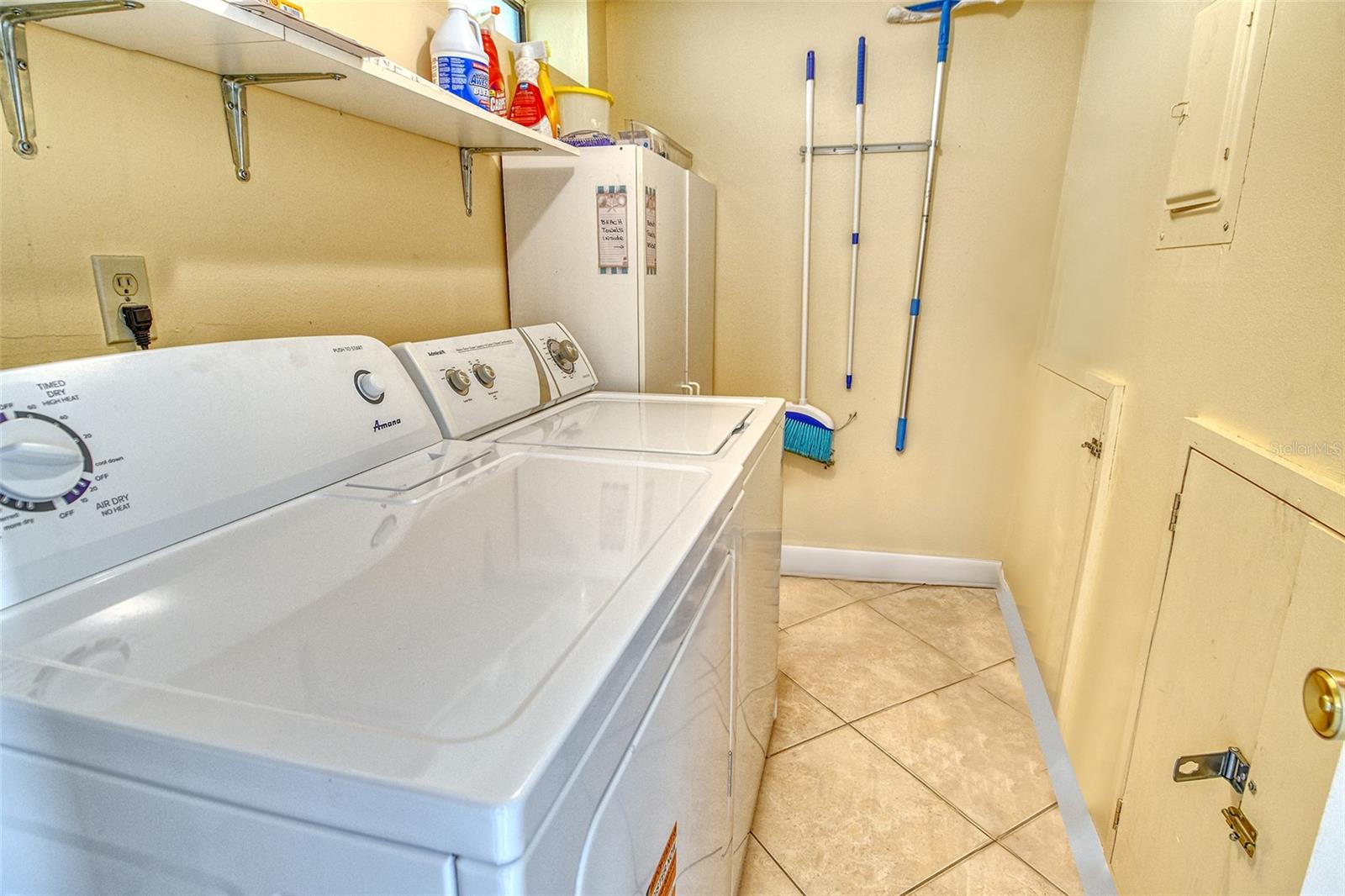 Image 30 of 53 For 6157 Midnight Pass Road G22