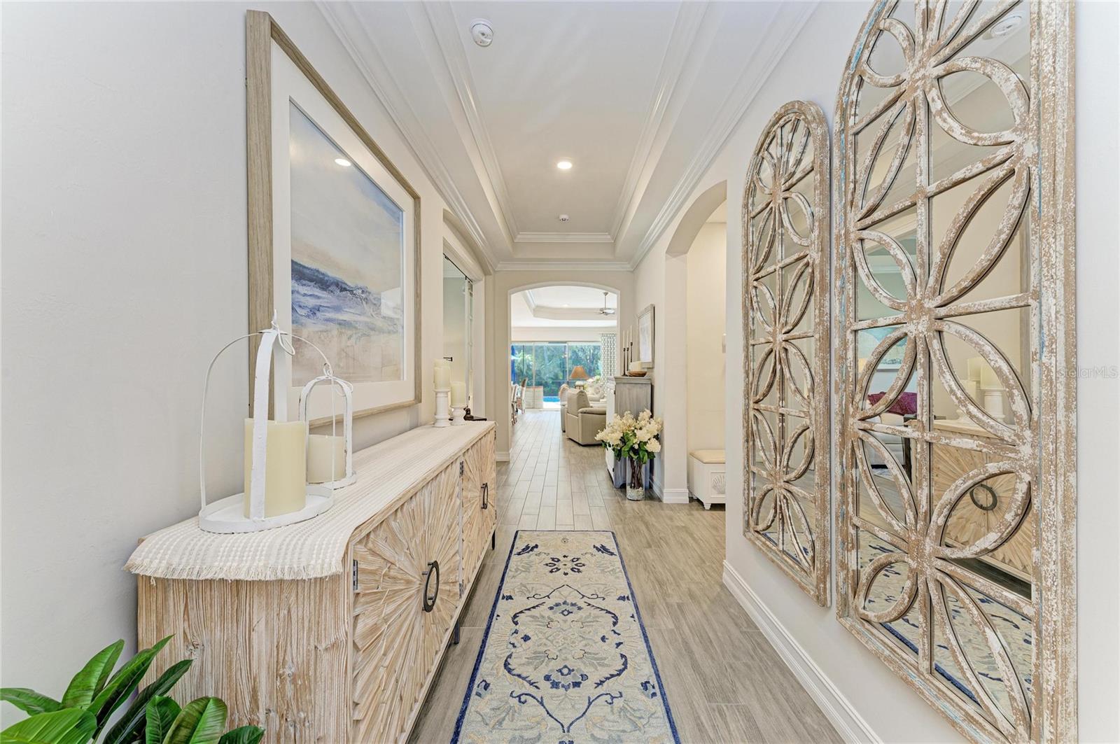 Image 11 of 91 For 364 Toscavilla Boulevard