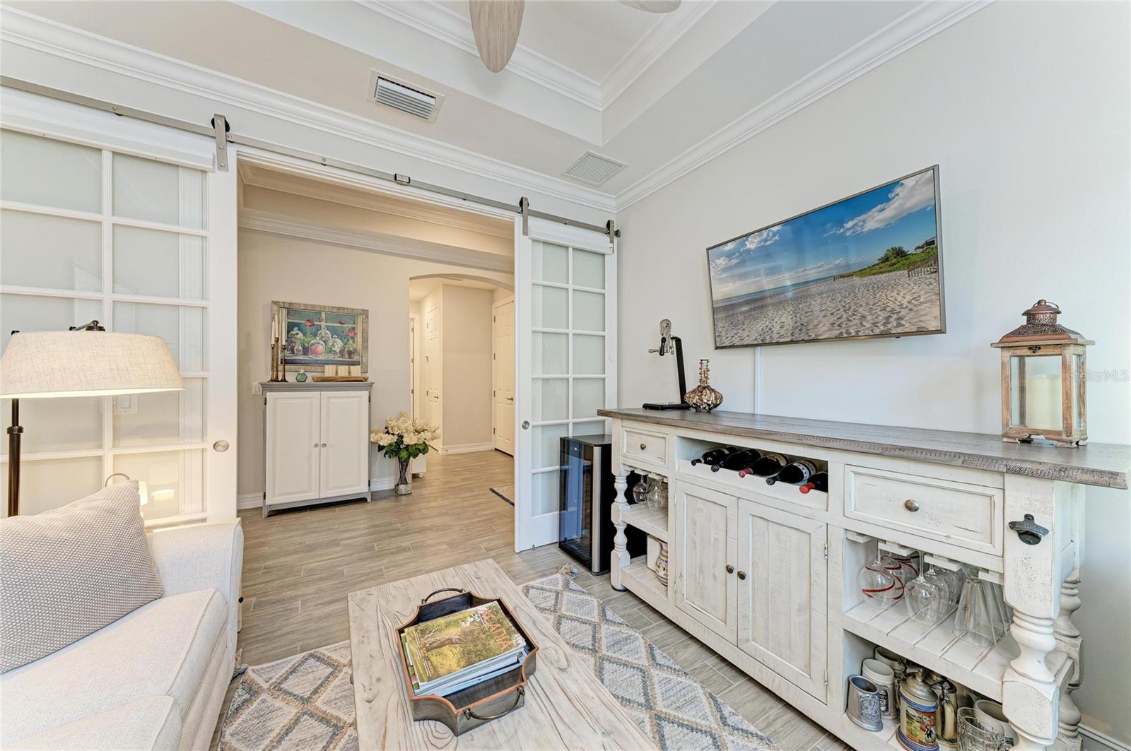 Image 47 of 91 For 364 Toscavilla Boulevard