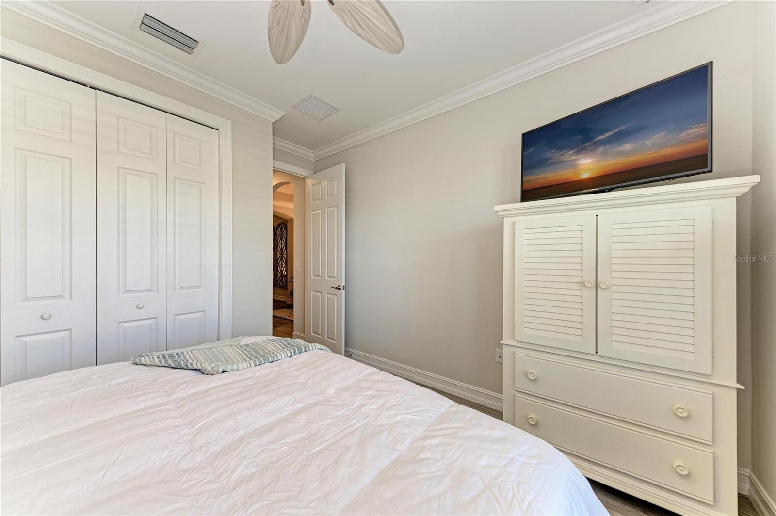 Image 51 of 91 For 364 Toscavilla Boulevard