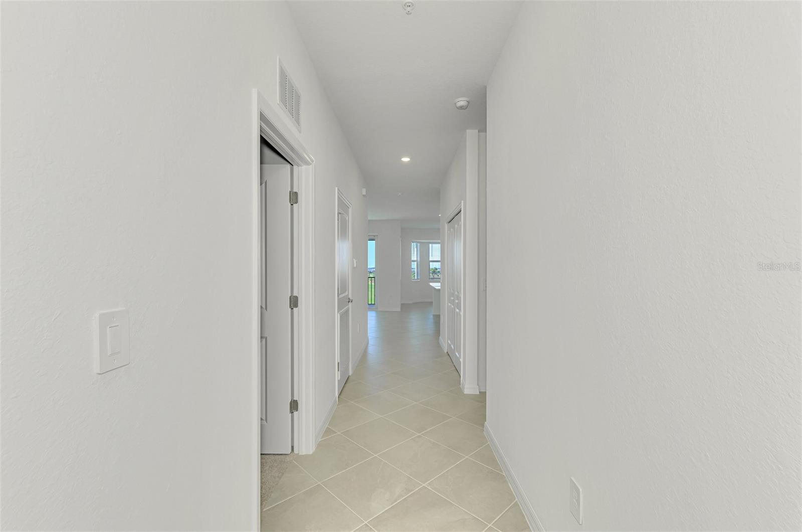 Image 10 of 33 For 17565 Opal Sand Drive #401