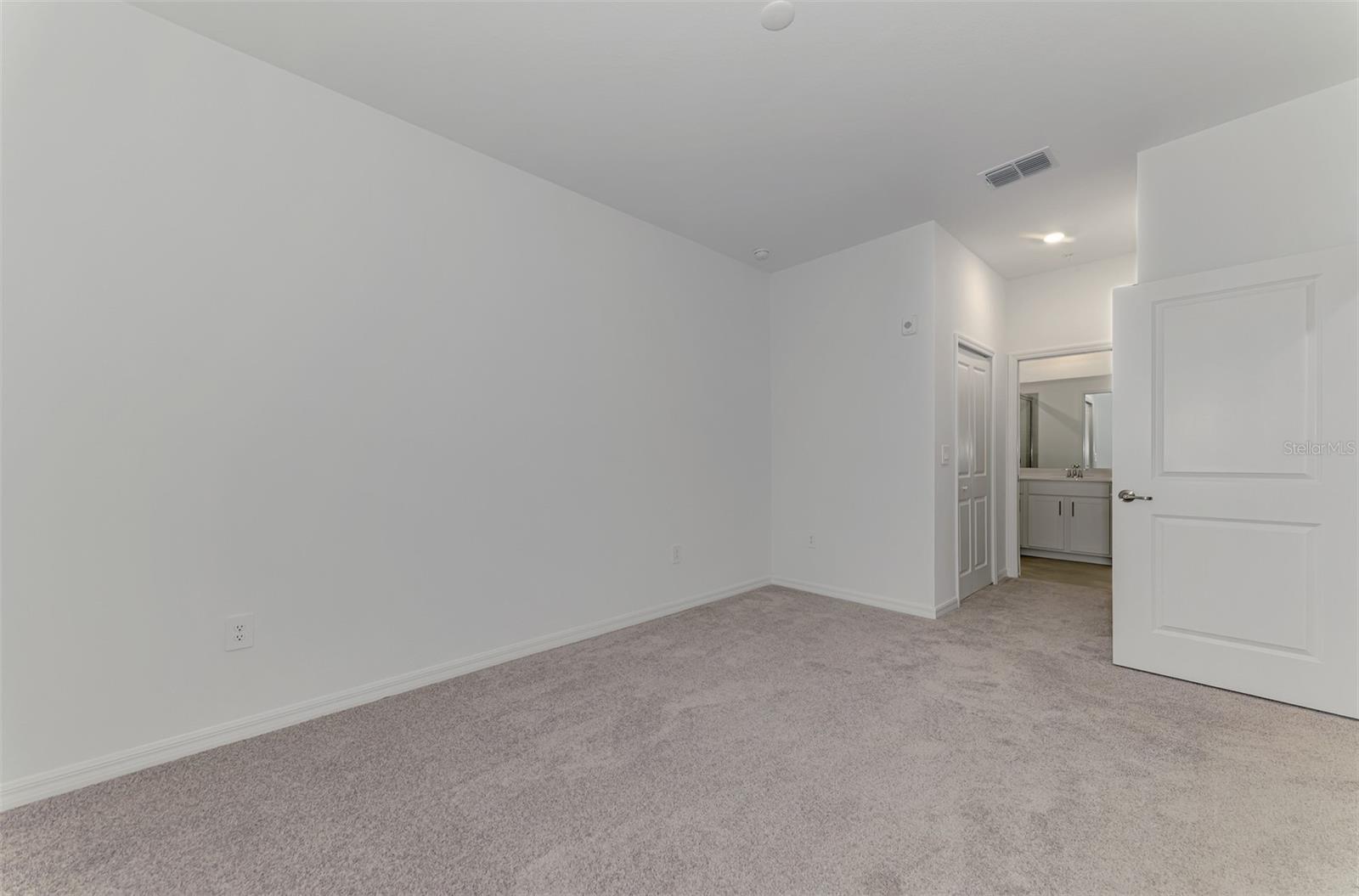 Image 15 of 33 For 17565 Opal Sand Drive #401