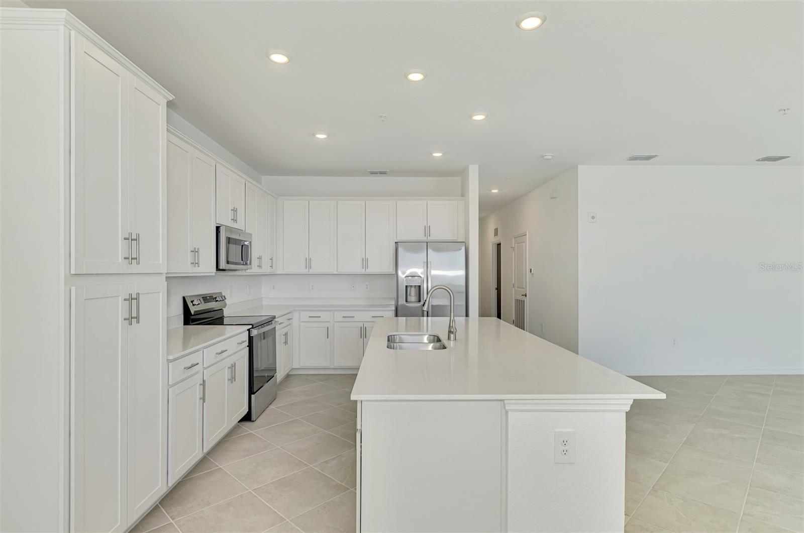 Image 2 of 33 For 17565 Opal Sand Drive #401