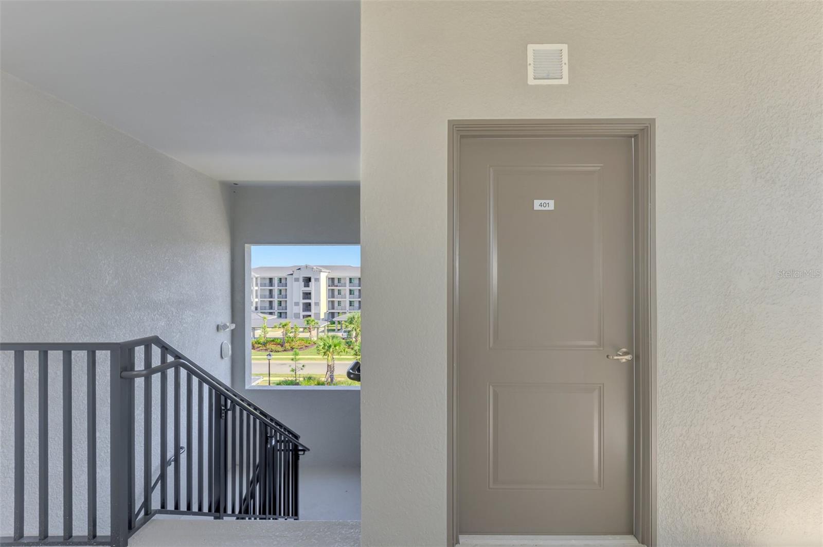 Image 25 of 33 For 17565 Opal Sand Drive #401