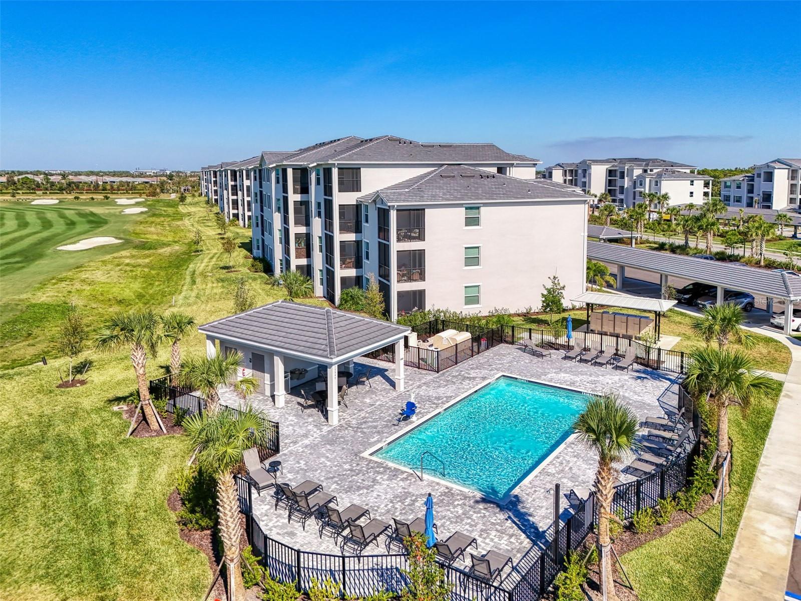 Image 27 of 33 For 17565 Opal Sand Drive #401