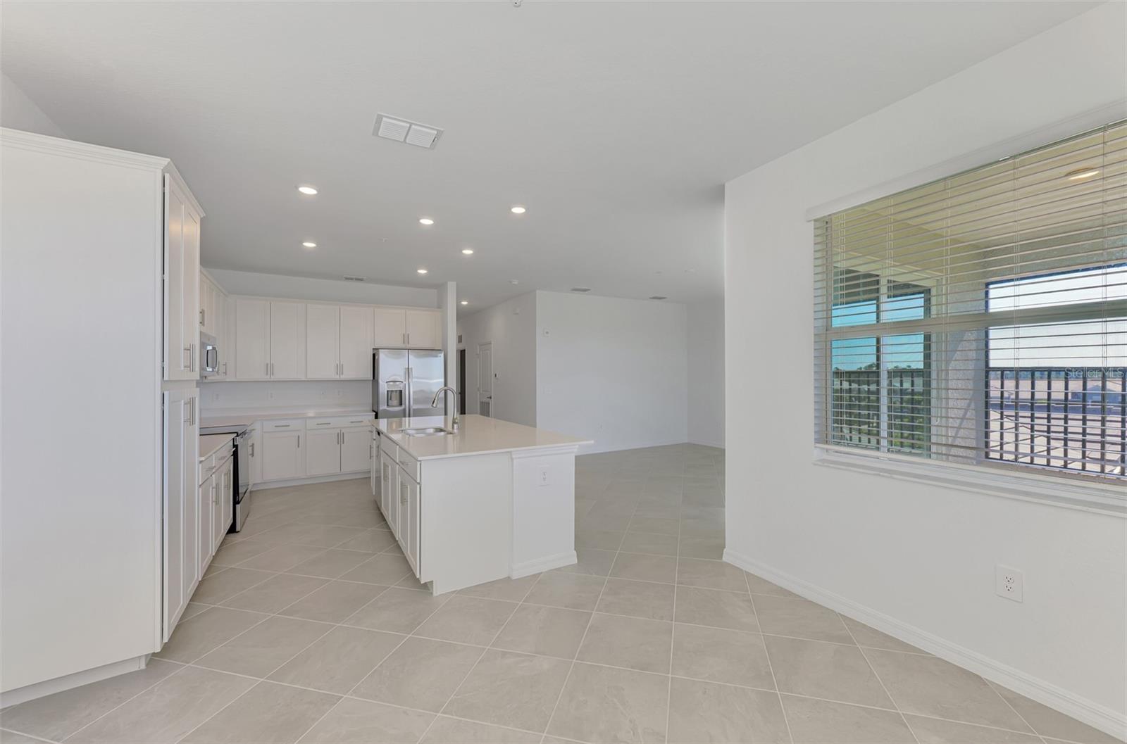 Image 5 of 33 For 17565 Opal Sand Drive #401