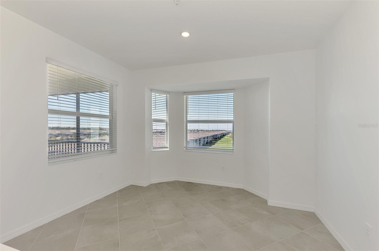 Image 8 of 33 For 17565 Opal Sand Drive #401