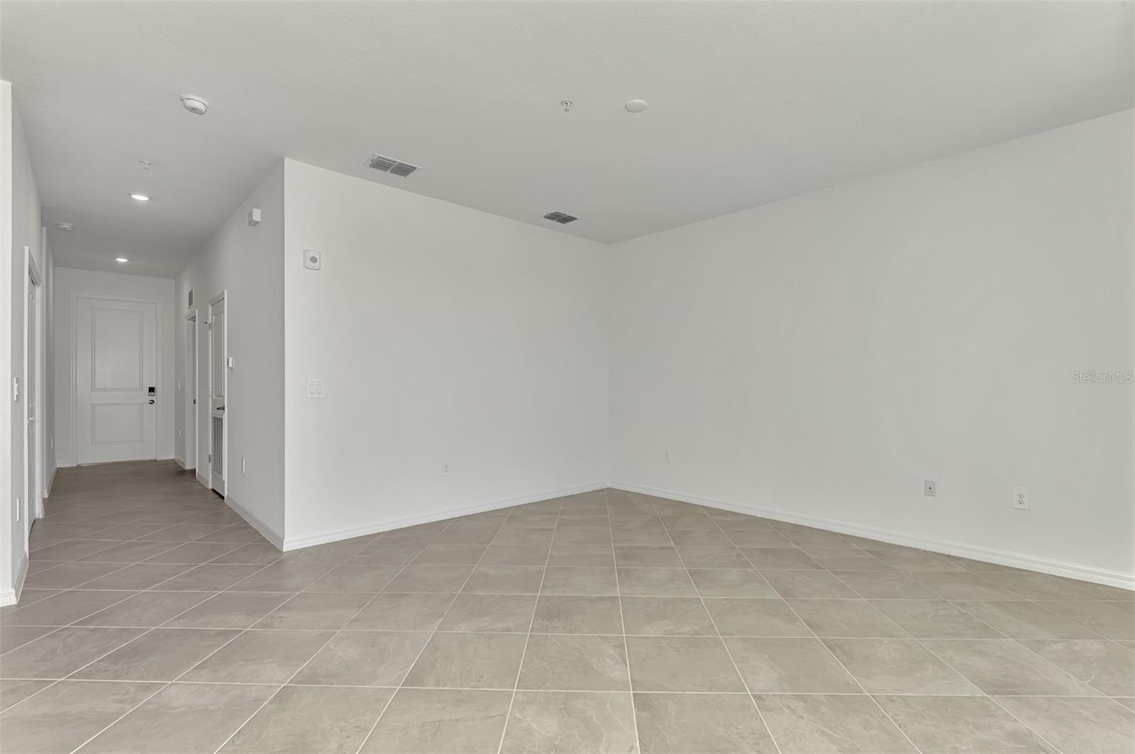 Image 9 of 33 For 17565 Opal Sand Drive #401