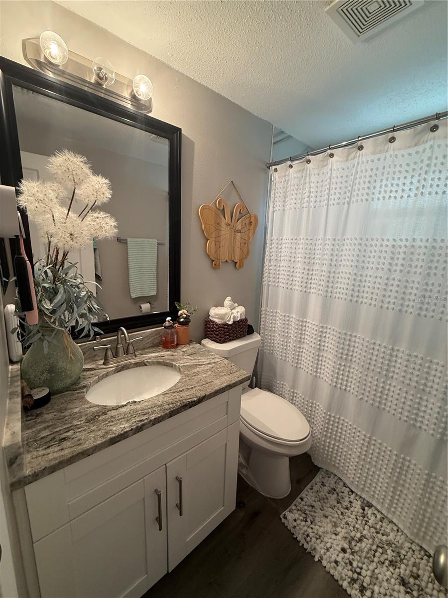 Image 8 of 13 For 600 Briarwood Road