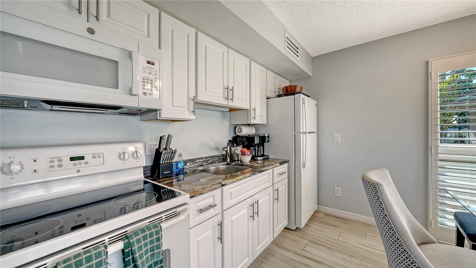 Image 12 of 30 For 4235 Gulf Of Mexico Drive T101