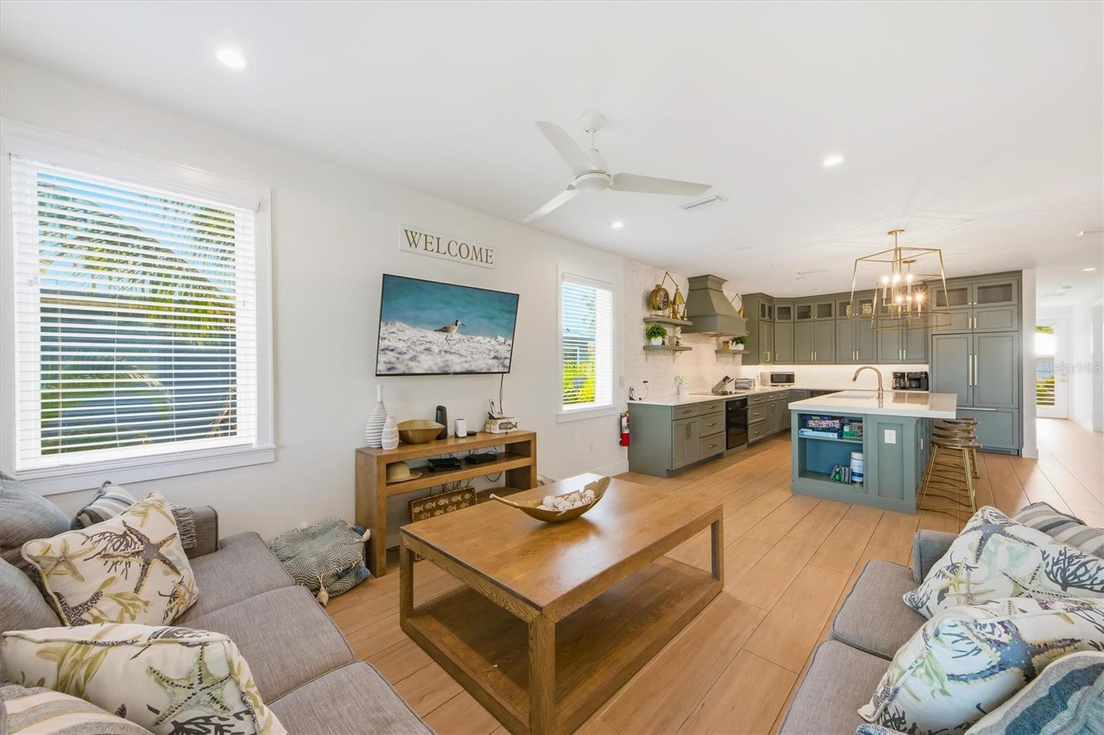 Image 15 of 91 For 403 20th Place N