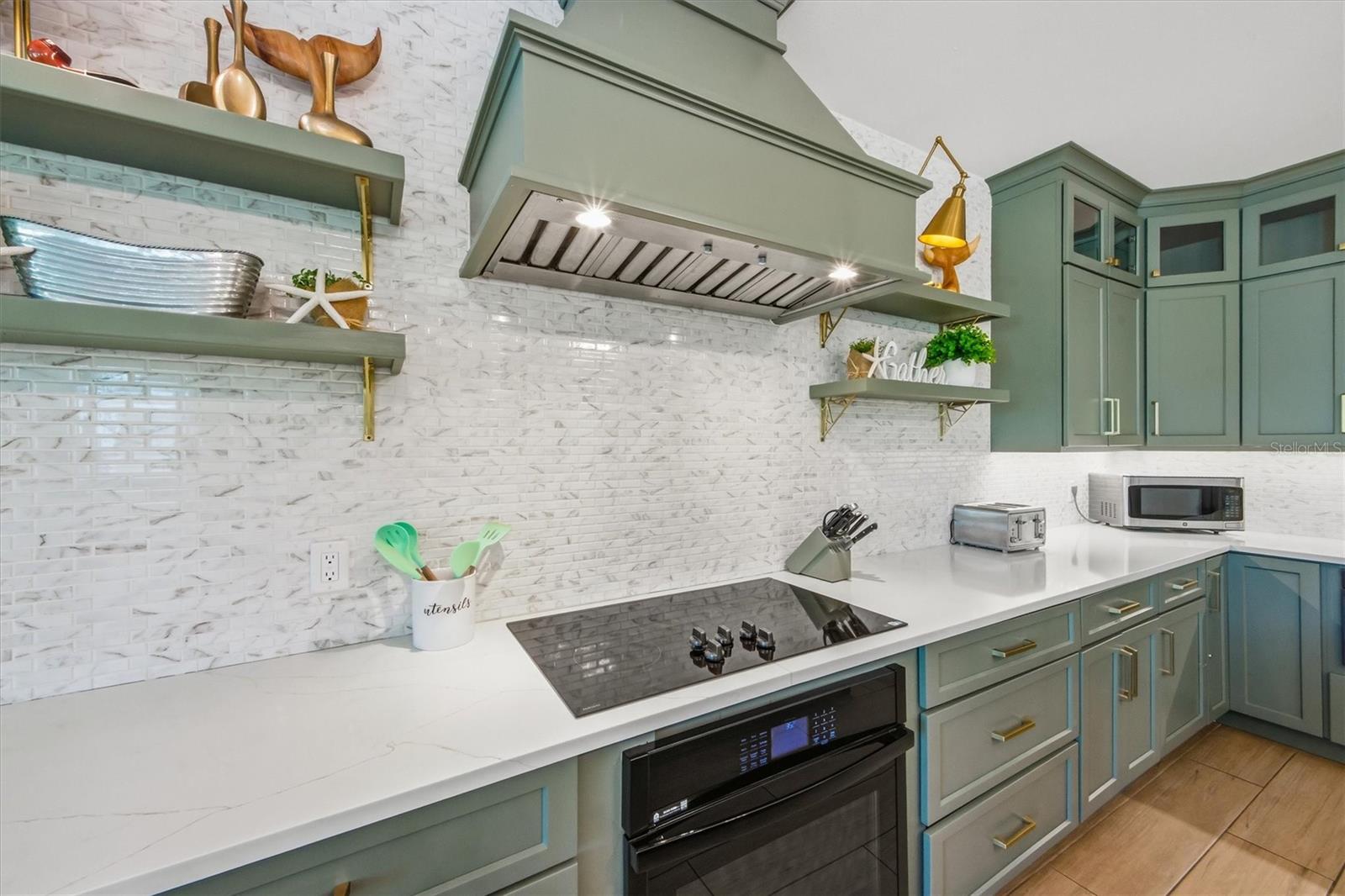 Image 17 of 91 For 403 20th Place N