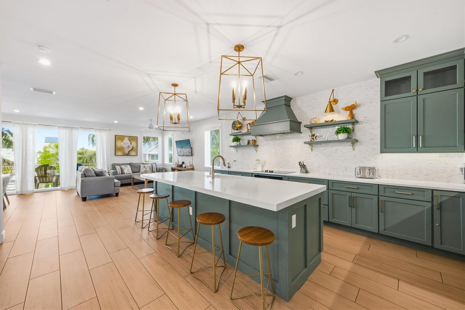 Image 20 of 91 For 403 20th Place N