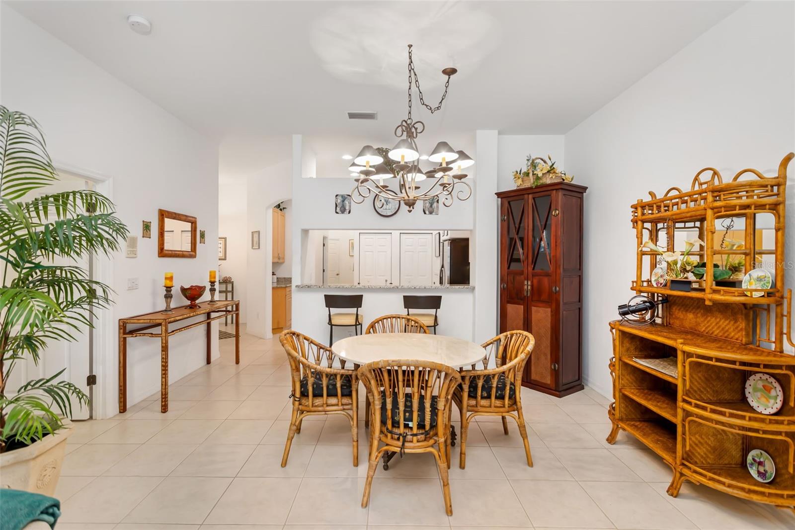 Image 7 of 62 For 804 Triano Circle 804