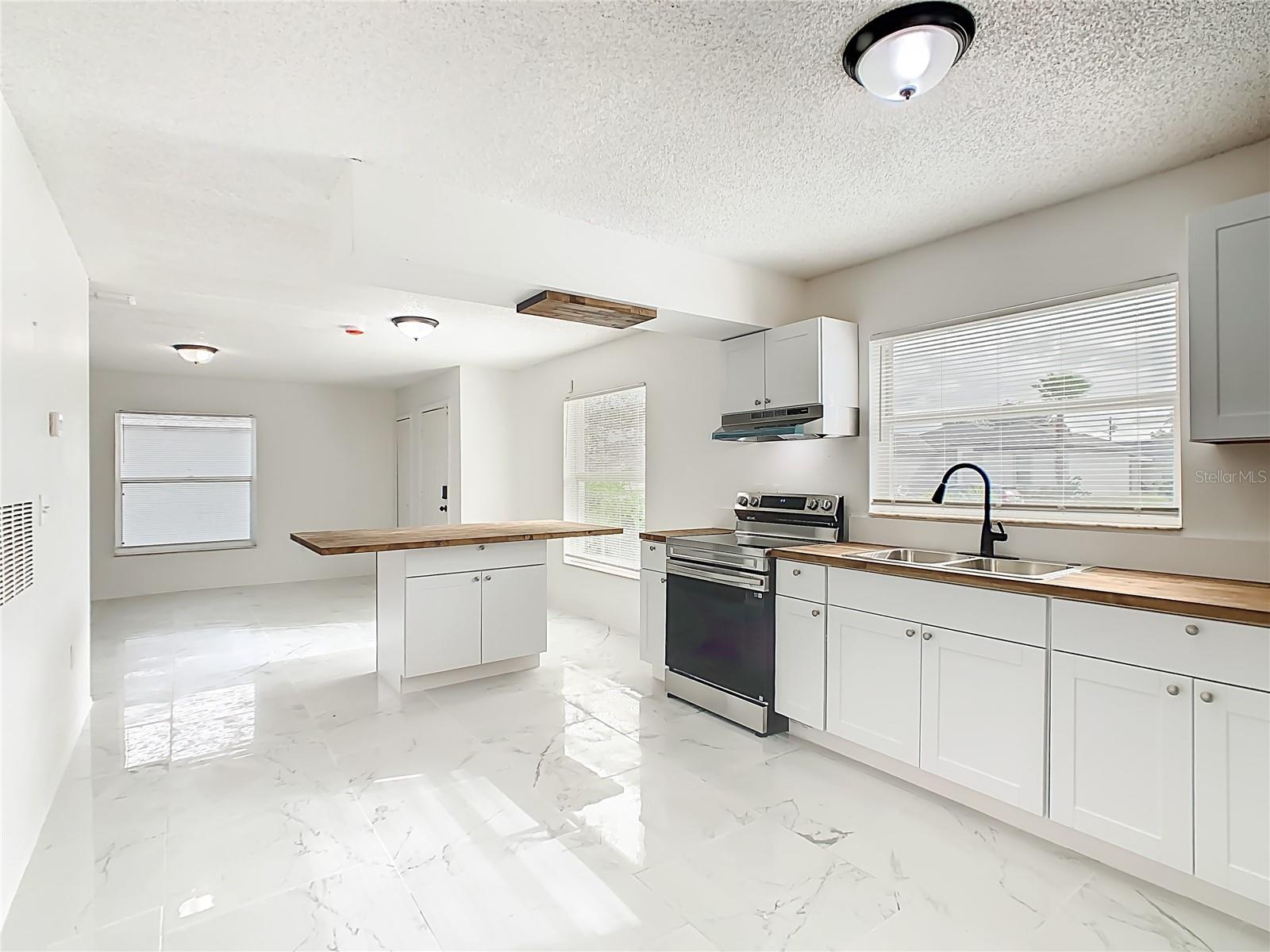 Image 18 of 44 For 311 Drum Court