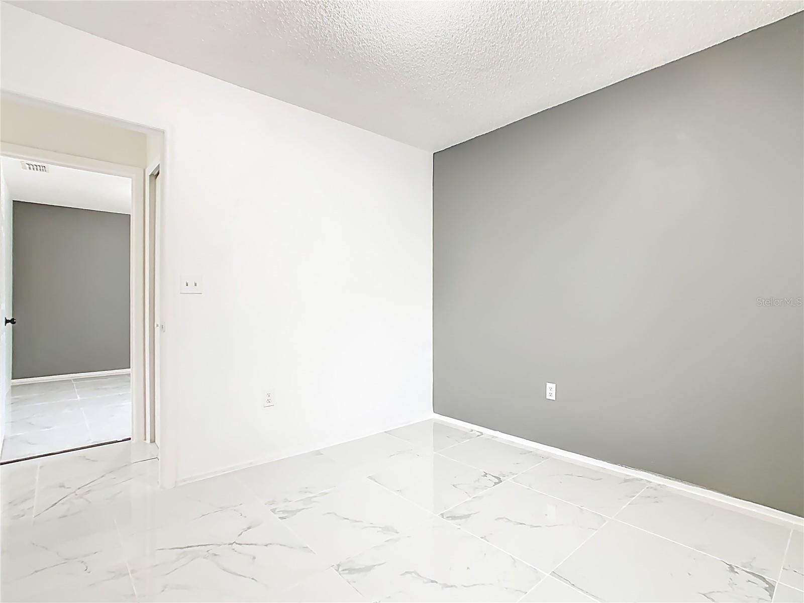 Image 38 of 44 For 311 Drum Court