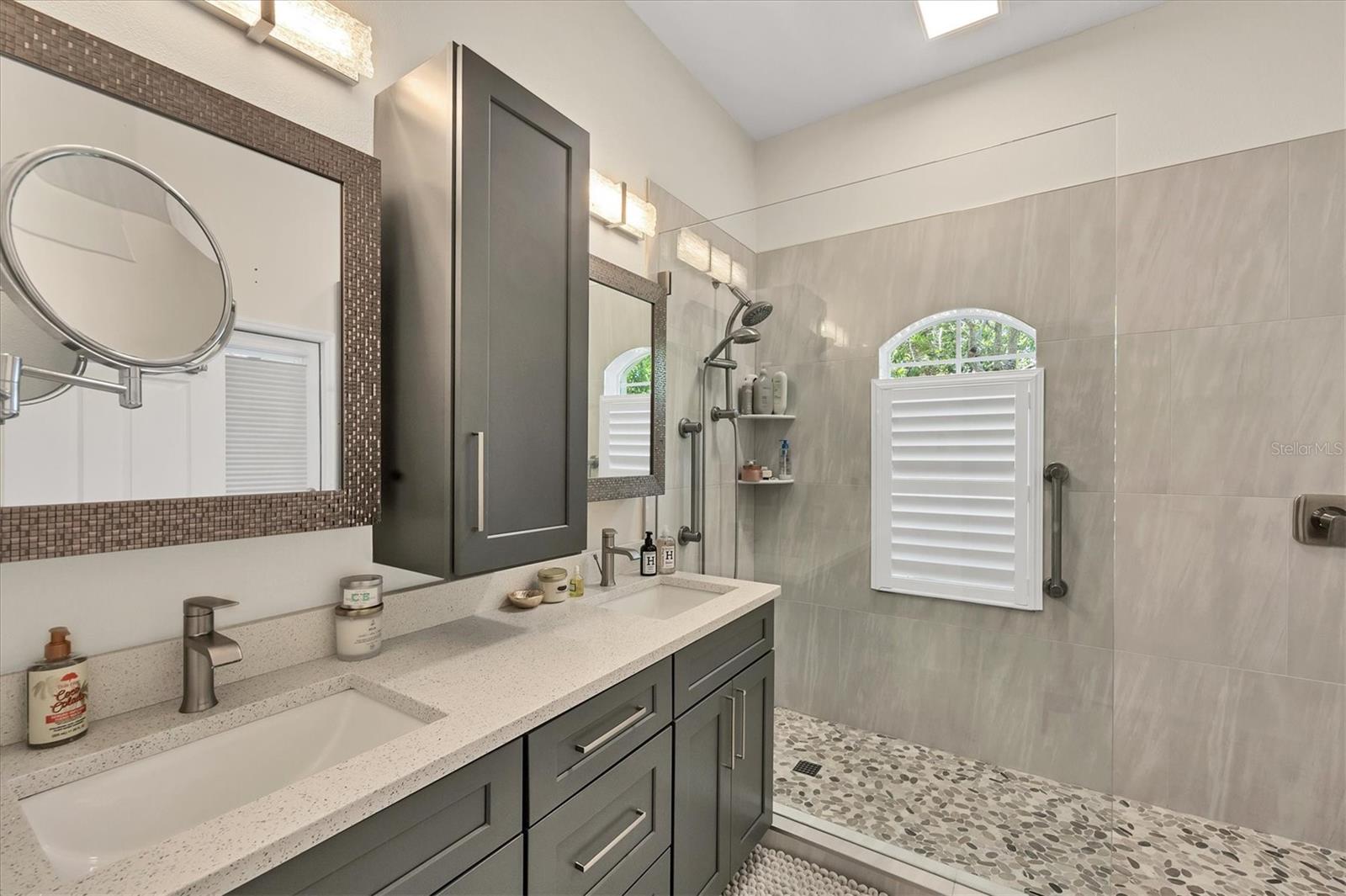 Image 25 of 65 For 1719 Starling Drive 1719