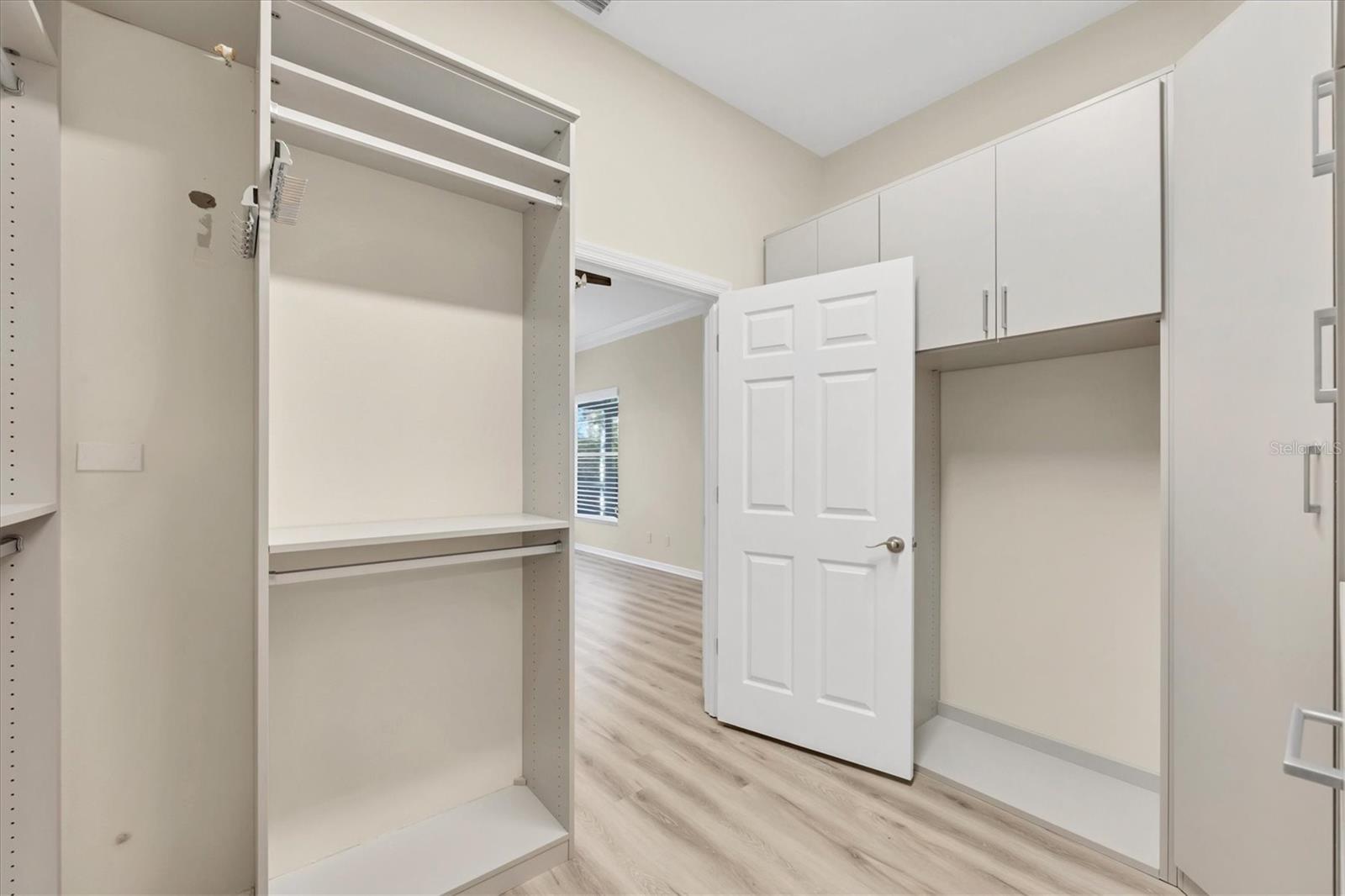 Image 27 of 65 For 1719 Starling Drive 1719