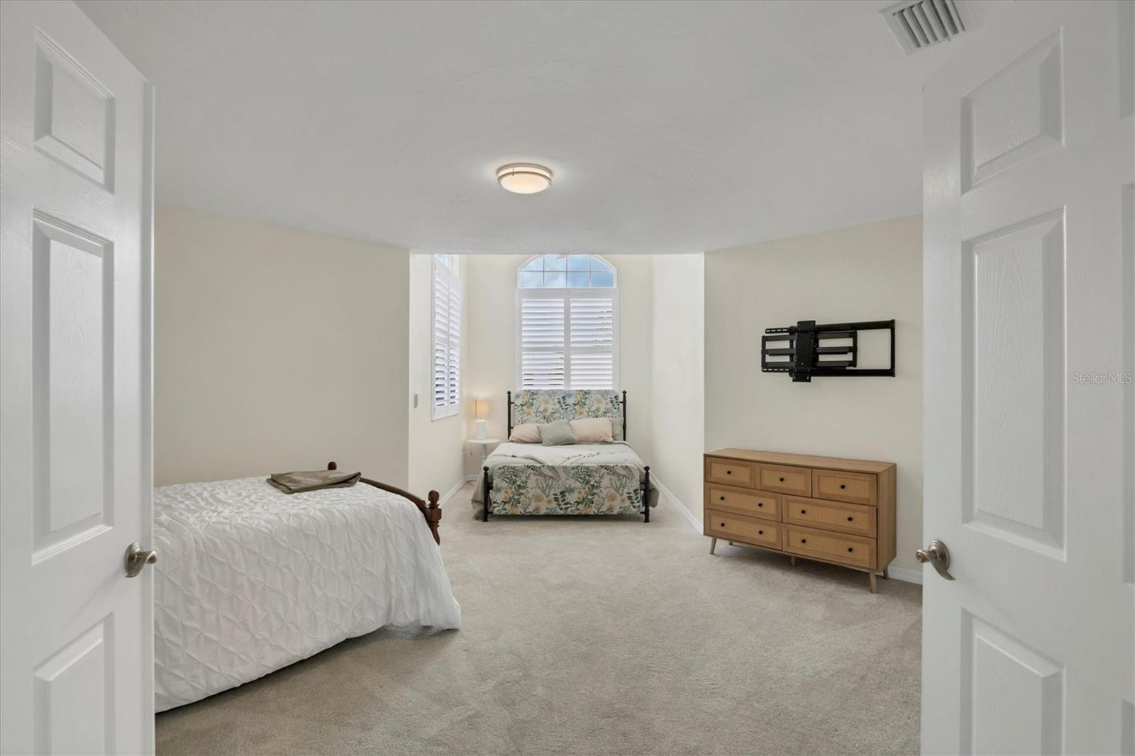 Image 32 of 65 For 1719 Starling Drive 1719