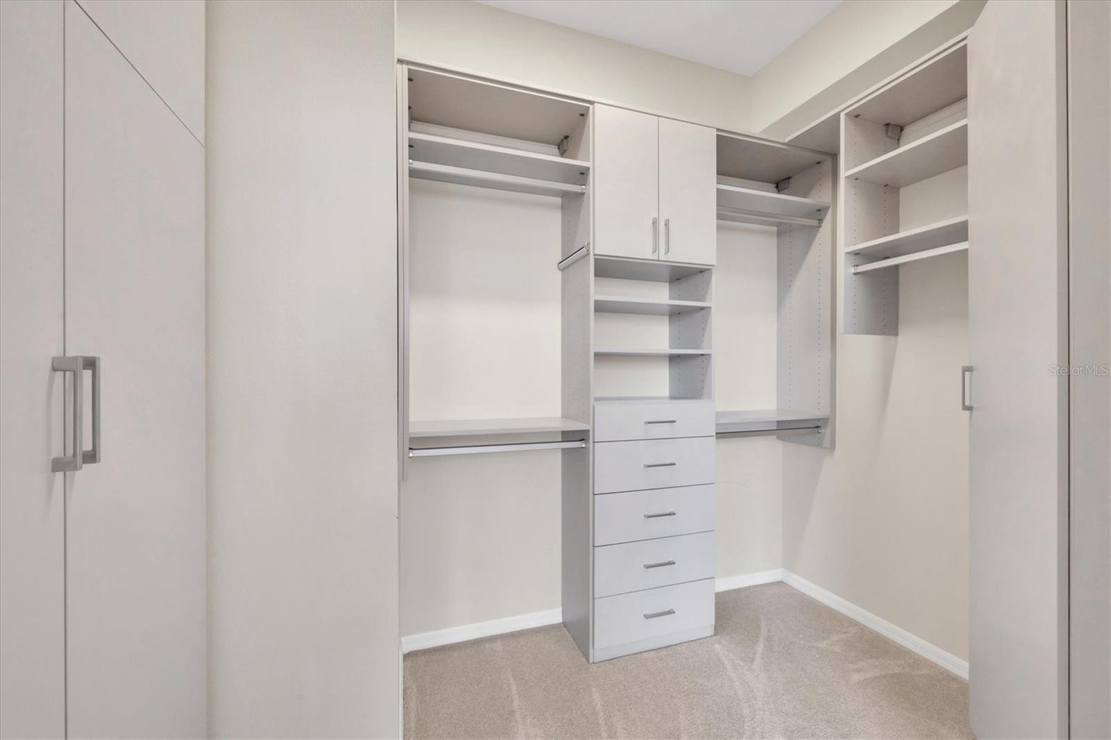 Image 36 of 65 For 1719 Starling Drive 1719