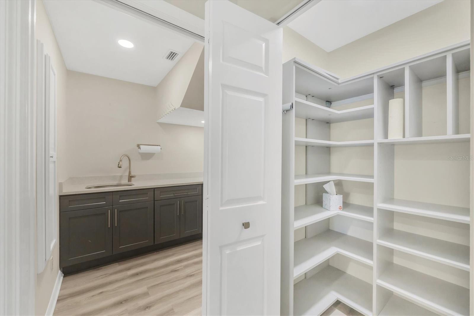 Image 38 of 65 For 1719 Starling Drive 1719