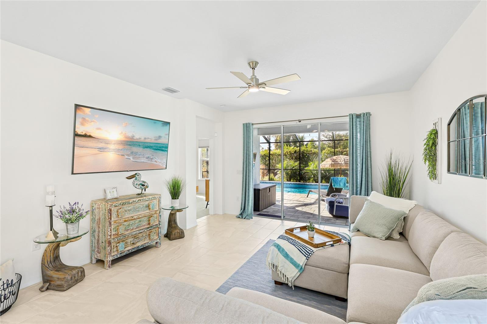 Image 10 of 49 For 15061 Shady Palms Lane