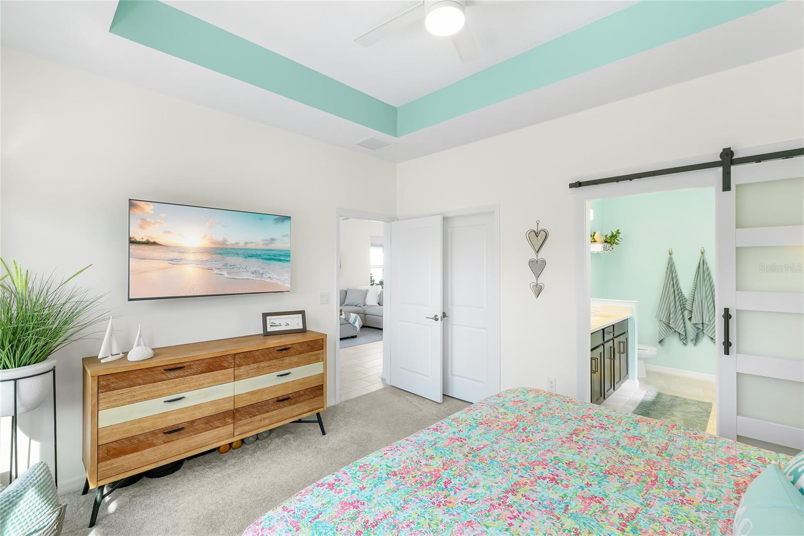 Image 16 of 49 For 15061 Shady Palms Lane