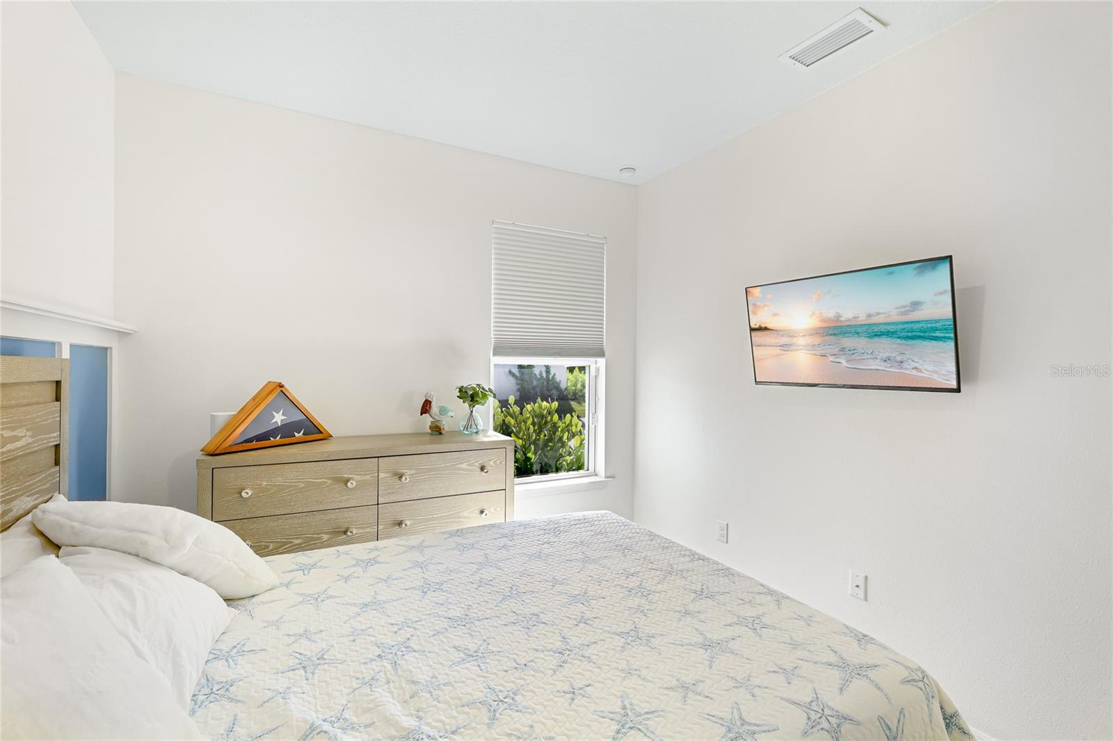 Image 19 of 49 For 15061 Shady Palms Lane