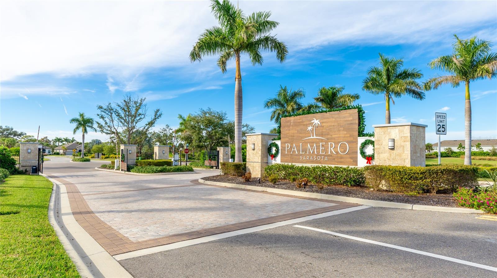 Image 33 of 49 For 15061 Shady Palms Lane