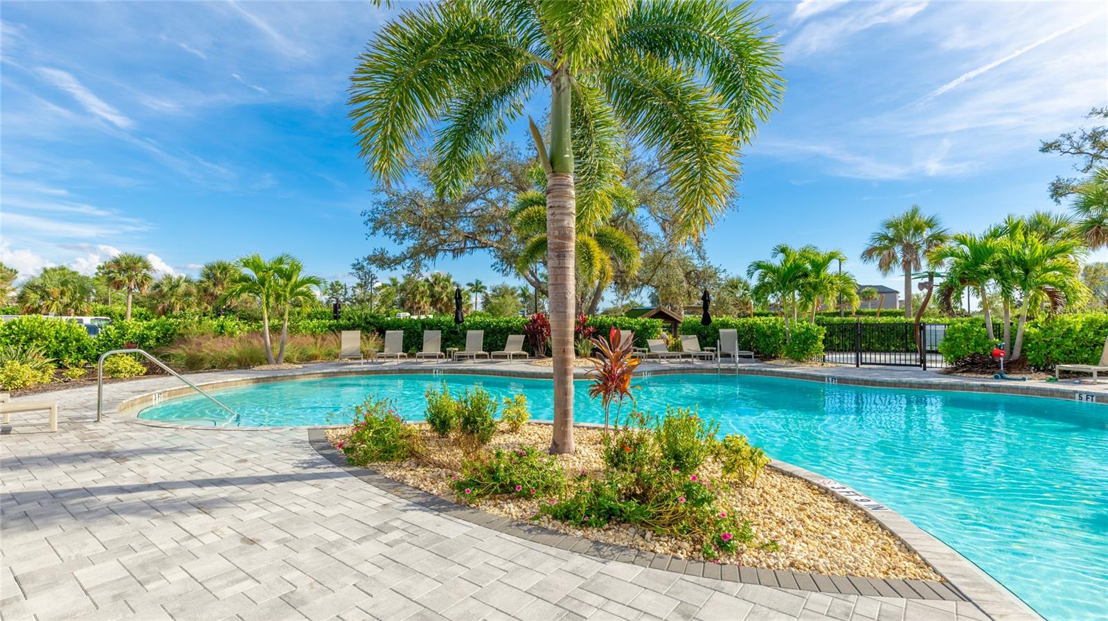 Image 36 of 49 For 15061 Shady Palms Lane