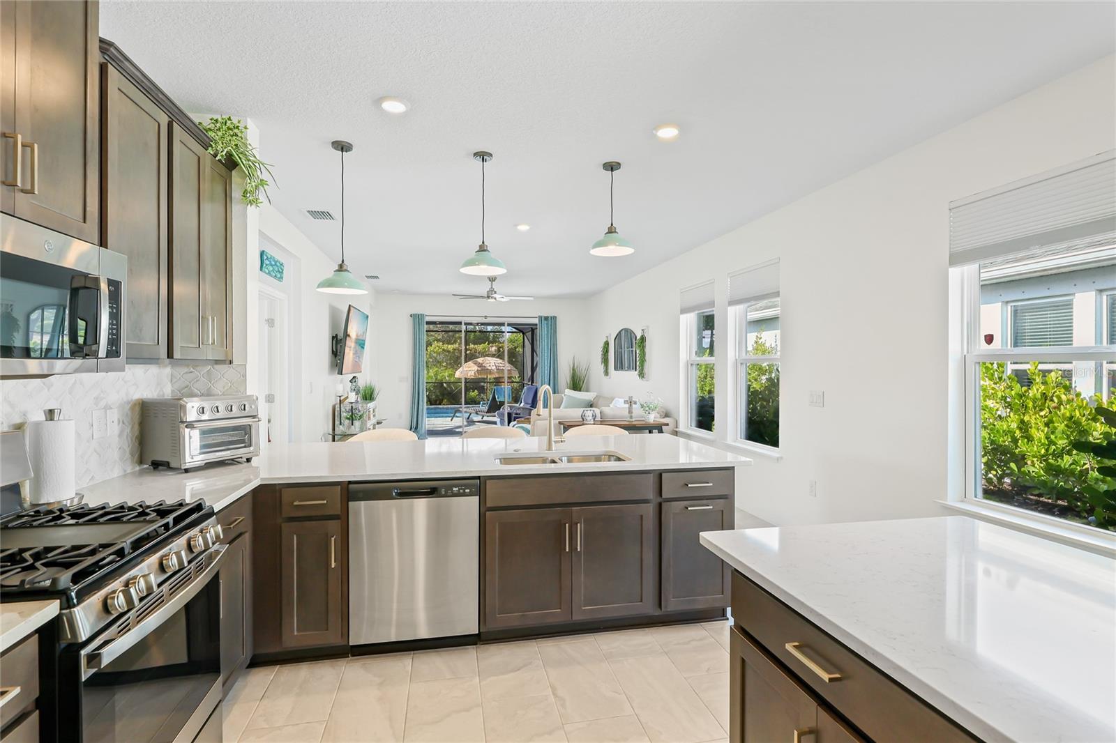 Image 7 of 49 For 15061 Shady Palms Lane