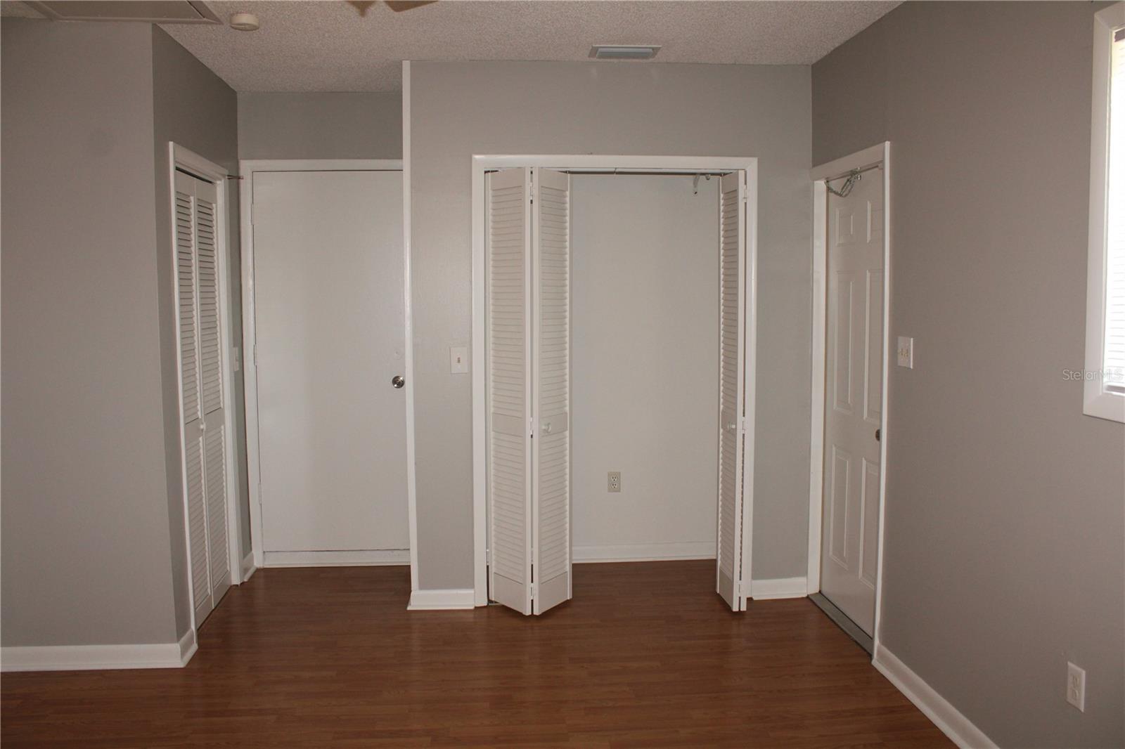 Image 22 of 32 For 4024 13th Avenue W