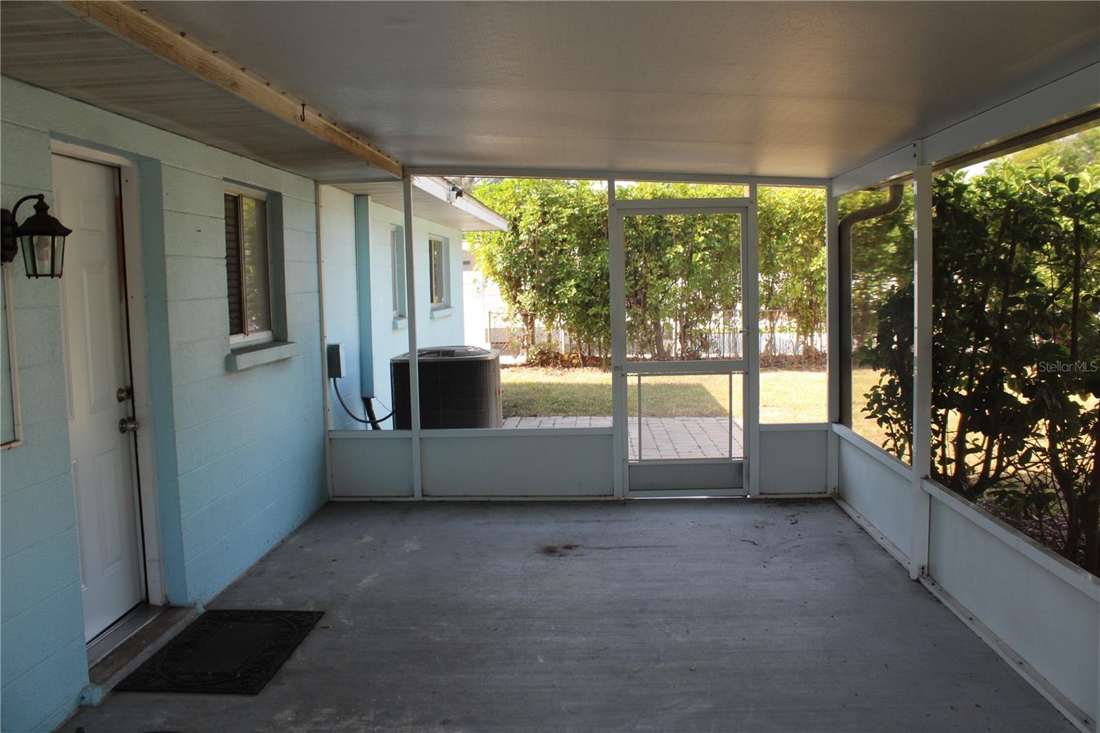 Image 25 of 32 For 4024 13th Avenue W