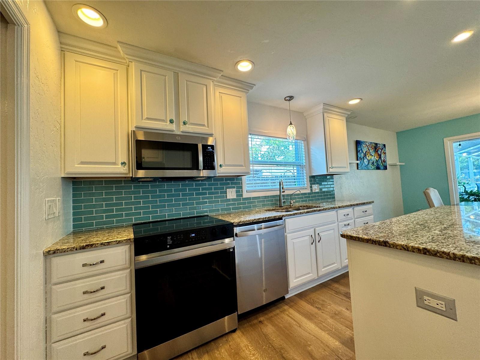 Image 16 of 75 For 4124 Pinar Drive