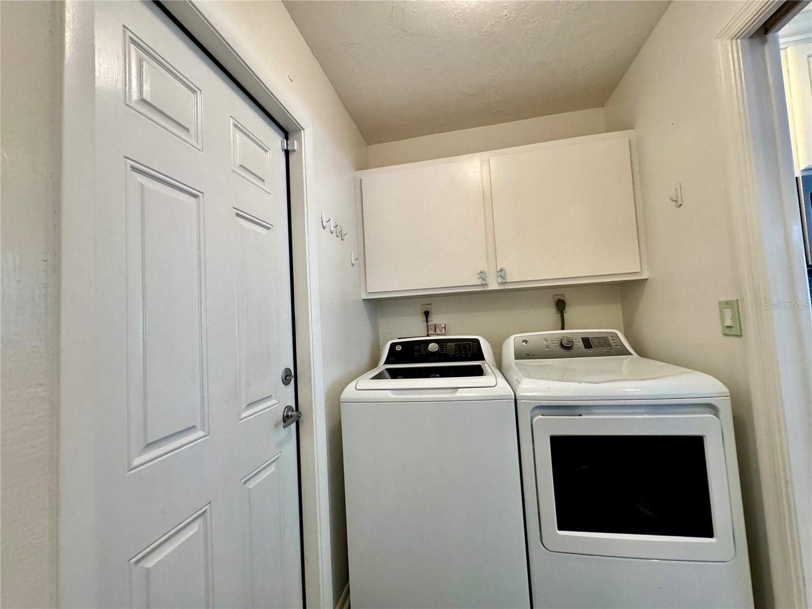 Image 18 of 75 For 4124 Pinar Drive