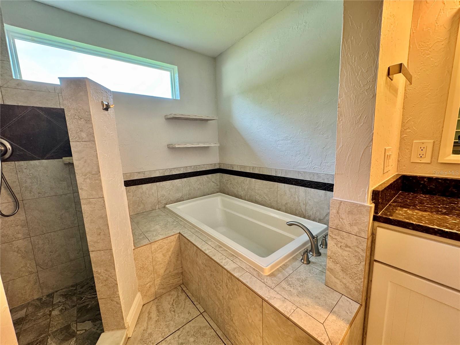 Image 26 of 75 For 4124 Pinar Drive